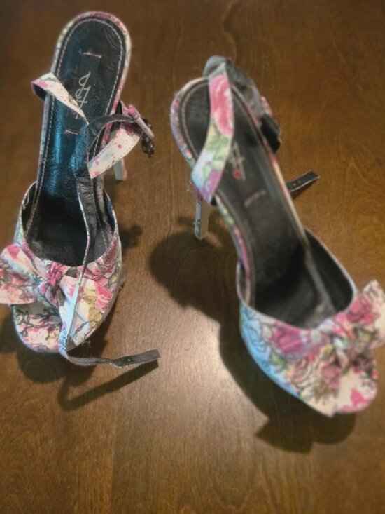 Iron Fist Shoes - Iron Fist Pink Floral Bow Heels — Ankle Strap — Vintage Pin‑Up Vibes Rare Size 9